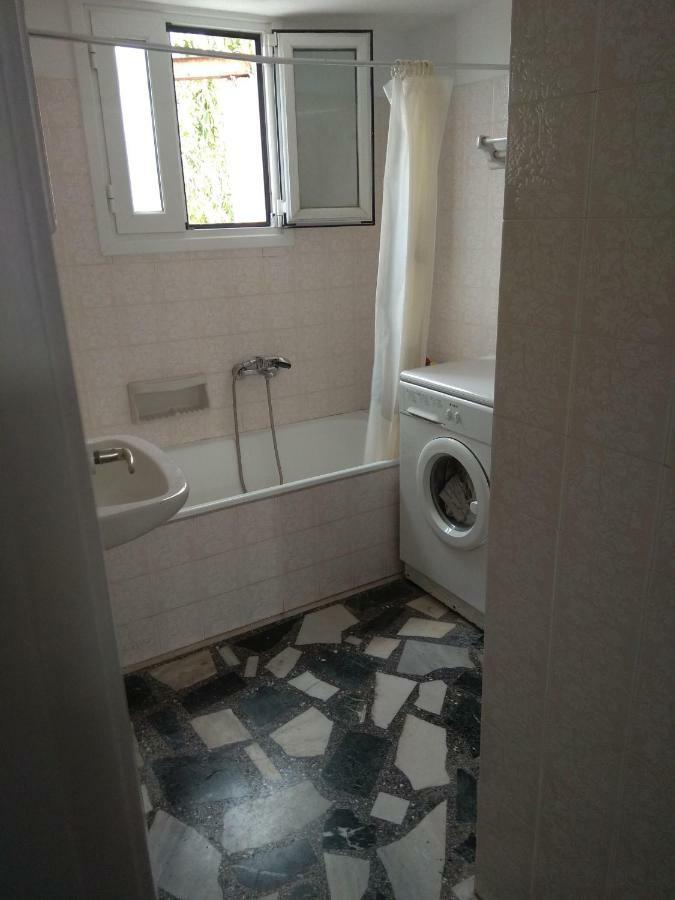 70M2 Neoclassic Villa, Excellent Location Great View Last House Of Village Kalloni  Экстерьер фото